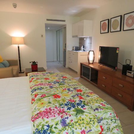 Hidden Gem @ Palm Cove Appartement Buitenkant foto